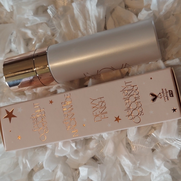 Ciaté London Everyday Vacay Dewy Coconut Setting Mist - Picture 2 of 4